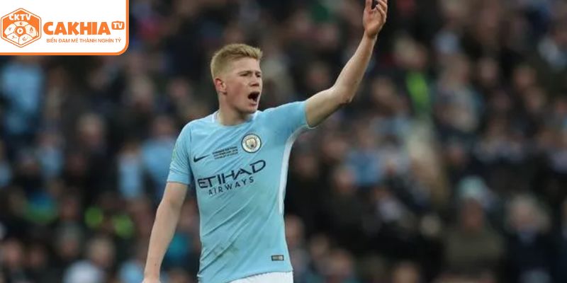 Khả năng chuyền bóng vượt trội của De Bruyne 